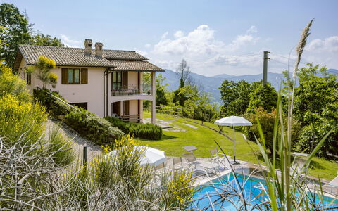 Villa Altavista: Casa, Casa, El Terreno Del Lote, Cabaña, Casa De Campo, Jardín, Inmuebles, Villa, Paisajismo, Balcón