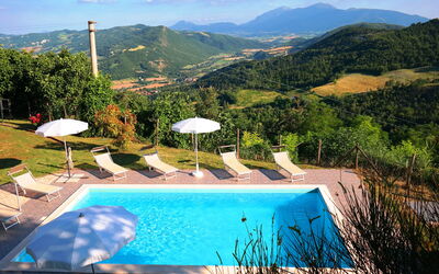 Villa Altavista: Accidentes Geográficos Montañosas, Colina, Montaña, Cordillera, Tierras Altas, Hill Station, Cresta, Valle, Mueble Para Exteriores, Piscina