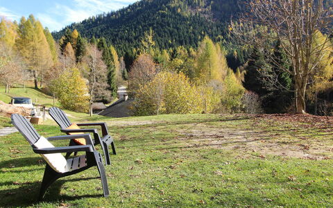Chalet Genzianella: Paisaje, Bosque, Mueble Para Exteriores, Alerce, Jardín, Valle, Paisajismo, Césped