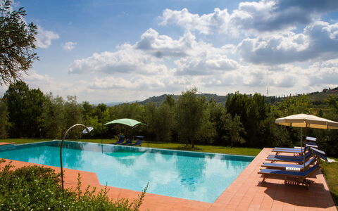 Relais de Ricci: Azul, Piscina, Recurso, Eco Hotel, Inmuebles, Hacienda, Jardín, Mueble Para Exteriores, Paisajismo, Thermae