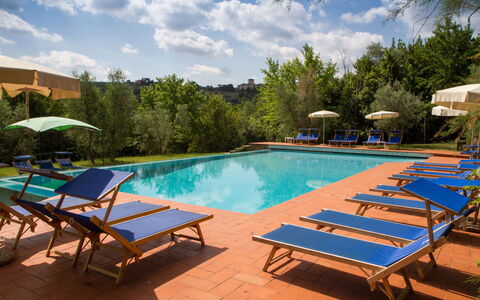 Relais de Ricci: Piscina, Recurso, Eco Hotel, Inmuebles, Sunlounger, Hacienda, Villa, Hotel, Ciudad De Vacaciones, Mueble Para Exteriores