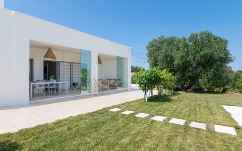 Lacorte di Ninetta: Sombra, Inmuebles, Paisajismo, Jardín, Diseño, Silla, Estructura Al Aire Libre, Yarda, Patio, Hacienda