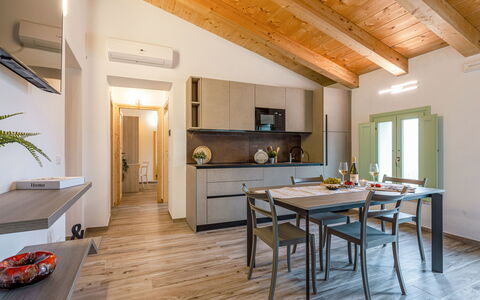 Zena Apartment: Diseño De Interiores, Mueble, Madera, Piso, Techo, Suelo, Habitación, Casa, Mostrador, Cocina