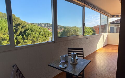La Casa di Viviana Terrace, Close to the Beach: Mueble, Suelo, Madera Dura, Manchas De Madera, Silla, Balcón, Suelos De Madera, Eco Hotel, La Luz Del Día, Cubierta