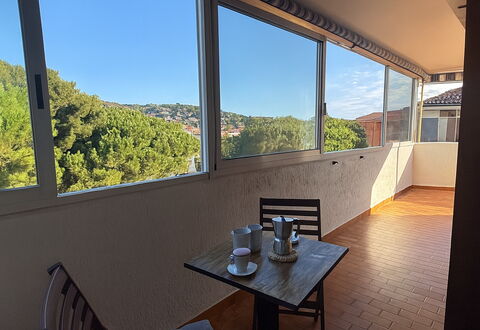 La Casa di Viviana Terrace, Close to the Beach: Mueble, Suelo, Madera Dura, Manchas De Madera, Silla, Balcón, Suelos De Madera, Eco Hotel, La Luz Del Día, Cubierta