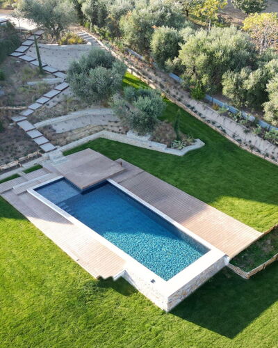 Villa Carciofa: Jardín, Arbusto, Piscina, Paisajismo, Patio Interior, Inmuebles, Césped, Yarda, Villa, Patio
