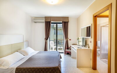 Mono 2: Departamento, Balcón, Condominio, Hotel, Ático