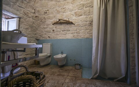 Trulli Experience, Pool, Monopoli: Pared, Arreglo De Tubería, Piso, Mueble, Suelo, Diseño De Interiores, Baño, Lavabo Del Baño, Plomería, Grifo