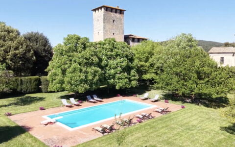 Medieval Hamlet Poggiarelllo Swimming Pool & Rusti: Inmuebles, Hacienda, Jardín, Paisajismo, Villa, Mansión, Césped, Patio, Yarda, Cobertura