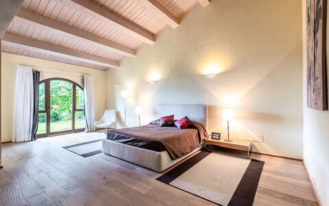 Cignella Resort: Diseño De Interiores, Piso, Mueble, Suelo, Madera, Cama, Habitación, Techo, Casa, Suelos De Madera
