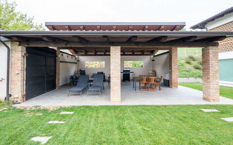 Cuadrat: Sombra, Estructura Al Aire Libre, Ladrillo, Jardín, Patio Interior, Pérgola, Patio, Patio, Mueble Para Exteriores, Césped