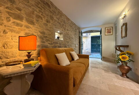 Casa Amandoli: Pared, Piso, Diseño De Interiores, Mueble, Techo, Suelo, Encendiendo, Sofá, Habitación, Sala