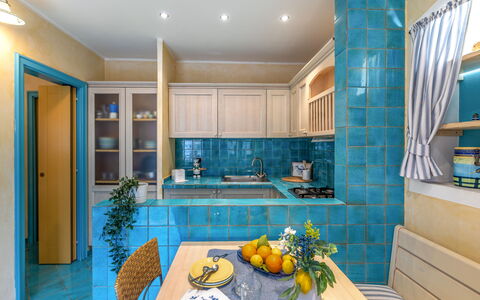 Suite la Torre: Diseño De Interiores, Piso, Mueble, Cocina, Suelo, Mostrador, Techo, Habitación, Encendiendo, Gabinetes