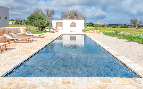 Terracorte Villa: Azul, Agua, Piscina, Material Compuesto, Fuente De Agua, Reflexión, Piscina De Reflejo, Pasarela, Losa, Loseta