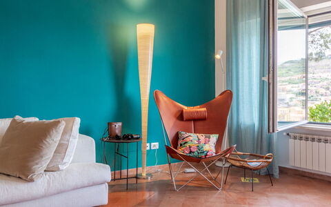 Villa Fior di Roccia: Mueble, Diseño De Interiores, Naranja, Casa, Habitación, Sala, Silla, Pintar, Lámpara, Manchas De Madera