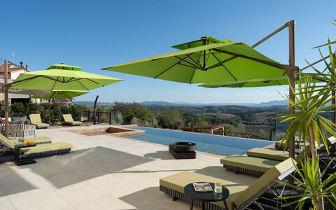 Villa Elisa: Mueble Para Exteriores, Mueble, Paraguas, Mesa Al Aire Libre, Silla, Sombra, Piscina, Recurso, Eco Hotel, Patio