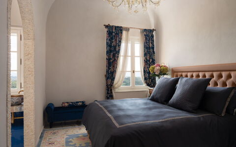 Villa Elisa: Mueble, Diseño De Interiores, Habitación, Piso, Suelo, Textil, Casa, Cama, Habitación, Linos