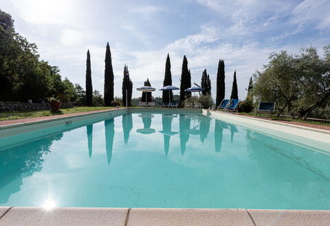 Le Sodole Farmhouse, San Gimignano: Azul, Piscina, Recurso, Paisajismo, Hacienda, Fuente De Agua, Eco Hotel, Mueble Para Exteriores, Villa