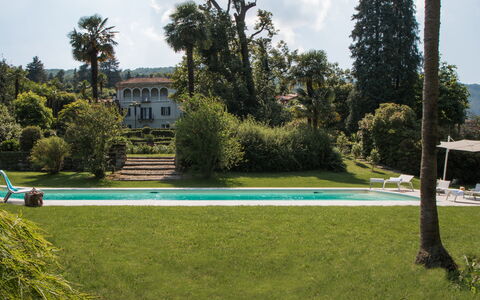 Romantica 16: Arbusto, Inmuebles, Jardín, Hacienda, Mansión, Césped, Villa, Ocio, Paisajismo, Casa De Campo
