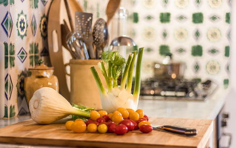 Molinazzo: Cocina, Vajilla, Mostrador, Comida, Utensilios Para Servir, Fruta, Cocinando, Produce, Los Alimentos Naturales