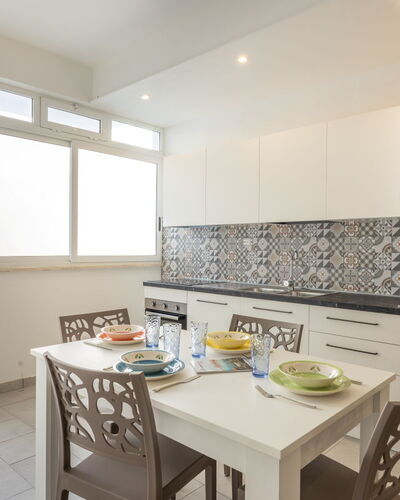 Appartamento Monomare, Gallipoli: Piso, Diseño De Interiores, Suelo, Mueble, Cocina, Mostrador, Electrodoméstico, Techo, Departamento, Habitación