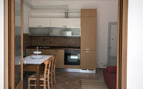Apartment, Garden, Beigua Unesco Global Geopark: Mueble, Piso, Cocina, Aparato De Cocina, Suelo, Mostrador, Madera, Diseño De Interiores, Electrodoméstico, Gabinetes