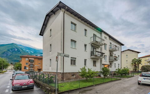 Livia: Edificio, Ventana, Barrio Residencial, Arquitectura, Barrio, Fachada, By, Casa, Casa, Departamento