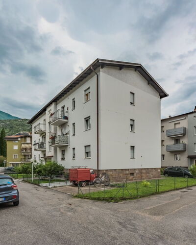 Livia: Edificio, Ventana, Barrio Residencial, Barrio, Arquitectura, Casa, Casa, Asentamientos Humanos, Departamento, Suburbio