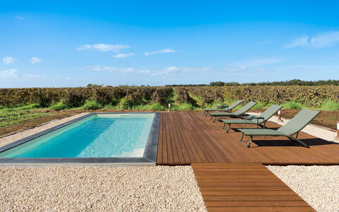 Mami: Piscina, Material Compuesto, Madera Dura, Suelos De Madera, Recurso, Cubierta, Eco Hotel, Mueble Para Exteriores, Sombra, Tablón