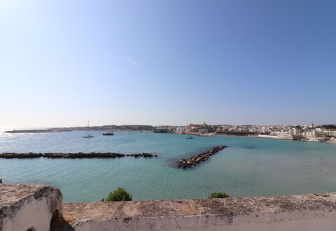 Giulia: Cielo, Los Recursos Hídricos, Azul, Agua, Cuerpo De Agua, Camino Acuático, Mar, Horizonte, Costa, Costeras Y Los Accidentes Geográficos Oceánico