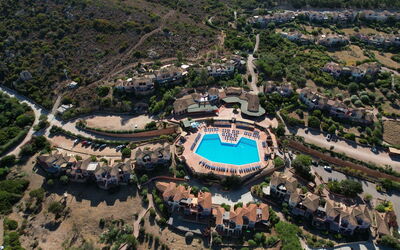 Rocciarossa: Piscina, Recurso, Ocio, Ciudad De Vacaciones, Vacaciones, Inmuebles, Balneario, Eco Hotel, Villa