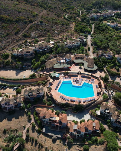 Rocciarossa: Piscina, Recurso, Ocio, Ciudad De Vacaciones, Vacaciones, Inmuebles, Balneario, Eco Hotel, Villa