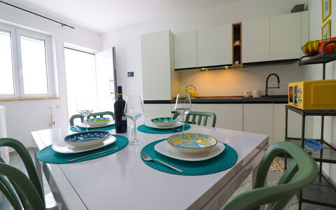 Casa Kalès Otranto – Holiday Home 4 Guests – Ac, W: Mueble, Diseño De Interiores, Piso, Techo, Habitación, Encendiendo, Suelo, Lámpara, Mesa, Cocina