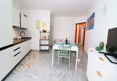 Casa Kalès Otranto – Holiday Home 4 Guests – Ac, W: Piso, Diseño De Interiores, Madera, Mueble, Suelo, Cocina, Habitación, Mostrador, Electrodoméstico, Departamento