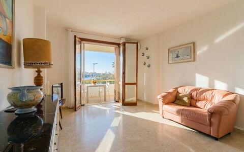 Stella Marina: Piso, Suelo, Diseño De Interiores, Departamento, Habitación, Techo, Sala, Suelos De Madera, Manchas De Madera
