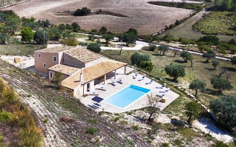 Villa Belvedere: Piscina, Inmuebles, Cabaña, Casa De Campo, Recurso, Villa, Mueble Para Exteriores, Hacienda, Eco Hotel, Hotel
