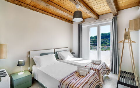 Villa Belvedere: Mueble, Diseño De Interiores, Departamento, Casa, Silla, Habitación, Cama, Marco De La Cama, Habitación, Hotel