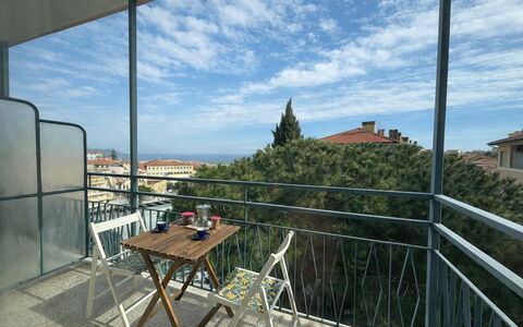 Casa Mimin, Vista Mare, Adults Only, Sanremo: Balcón, Departamento, Pretil, Sombra, Silla, Mueble Para Exteriores, Cerca, Aluminio