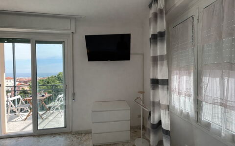 Casa Mimin, Vista Mare, Adults Only, Sanremo: Mueble, Diseño De Interiores, Suelo, Piso, Silla, Habitación, Departamento, Balcón, Sombra, Manchas De Madera