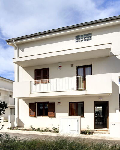 Borgo Vigata 1: Ventana, Barrio Residencial, Barrio, Puerta, Casa, Asentamientos Humanos, Departamento, Balcón, Suburbio, Yeso