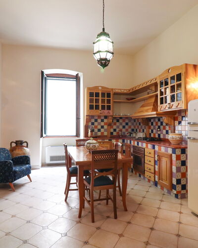 Cariddi Dimora Otranto: Diseño De Interiores, Piso, Mueble, Suelo, Techo, Cocina, Habitación, Mostrador, Gabinetes, Departamento
