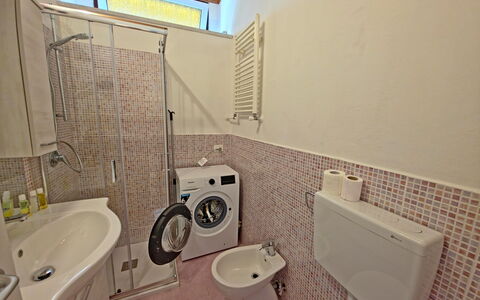 Casa Serena: Arreglo De Tubería, Lavabo Del Baño, Baño, Lavadora, Lavabo, Piso, Suelo, Baño, Diseño De Interiores, Grifo