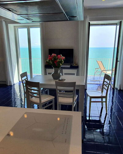 Casa Blue Dream: Mueble, Suelo, Mar, Silla, Oceano, Mesa De Café, Recurso, Hotel, Mueble Para Exteriores