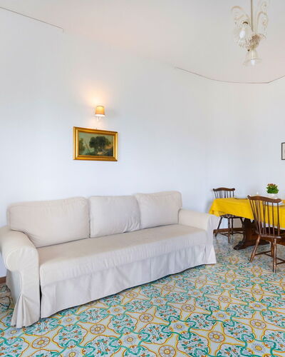 Casa Iago: Piso, Suelo, Diseño De Interiores, Mueble, Habitación, Techo, Alfombra, Sala