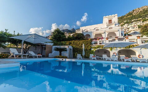 Villa Desideria: Piscina, Recurso, Paraguas, Hotel, Sunlounger, Ciudad De Vacaciones, Thermae, Hacienda, Hotel Boutique