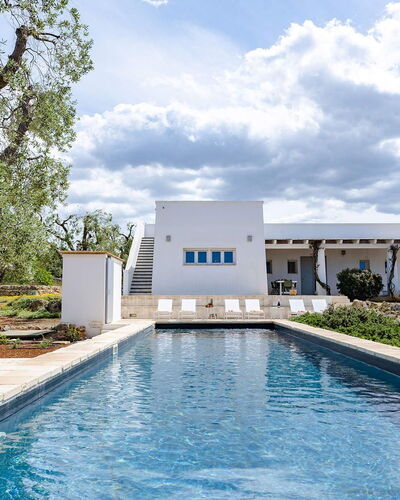 Villa Il Guaceto: Azul, Piscina, Casa, Inmuebles, Sombra, Fuente De Agua, Recurso, Paisajismo, Villa, Diseño