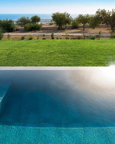 Villa Miriam: Azul, Piscina, Material Compuesto, Recurso, Sombra, Eco Hotel, Fuente De Agua, Paisajismo, Loseta, Zona Tropical