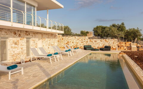 Villa Panita: Piscina, Inmuebles, Recurso, Mueble Para Exteriores, Villa, Sunlounger, Ciudad De Vacaciones, Hotel