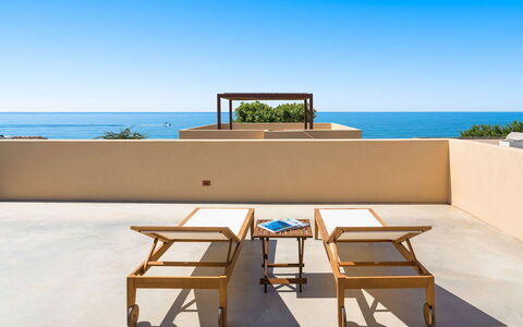 Villa Paprika: Mar, Mueble Para Exteriores, Sombra, Oceano, Eco Hotel, Balcón, Silla, Recurso, Manchas De Madera, Zona Tropical