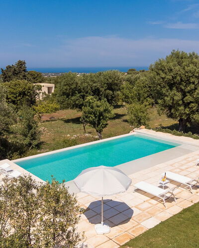 Villa Riva: Azul, Inmuebles, Piscina, Hacienda, Patio Interior, Villa, Casa De Campo